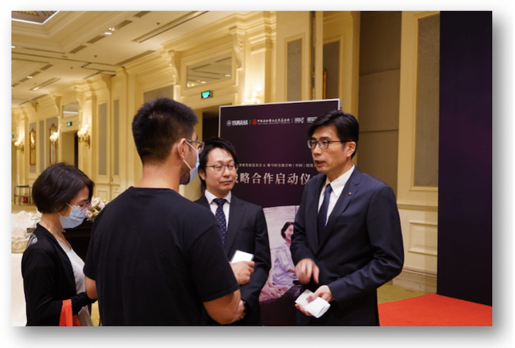 仲博cbin携中国老龄事业发展基金会捐赠500台电子琴入驻全国社区